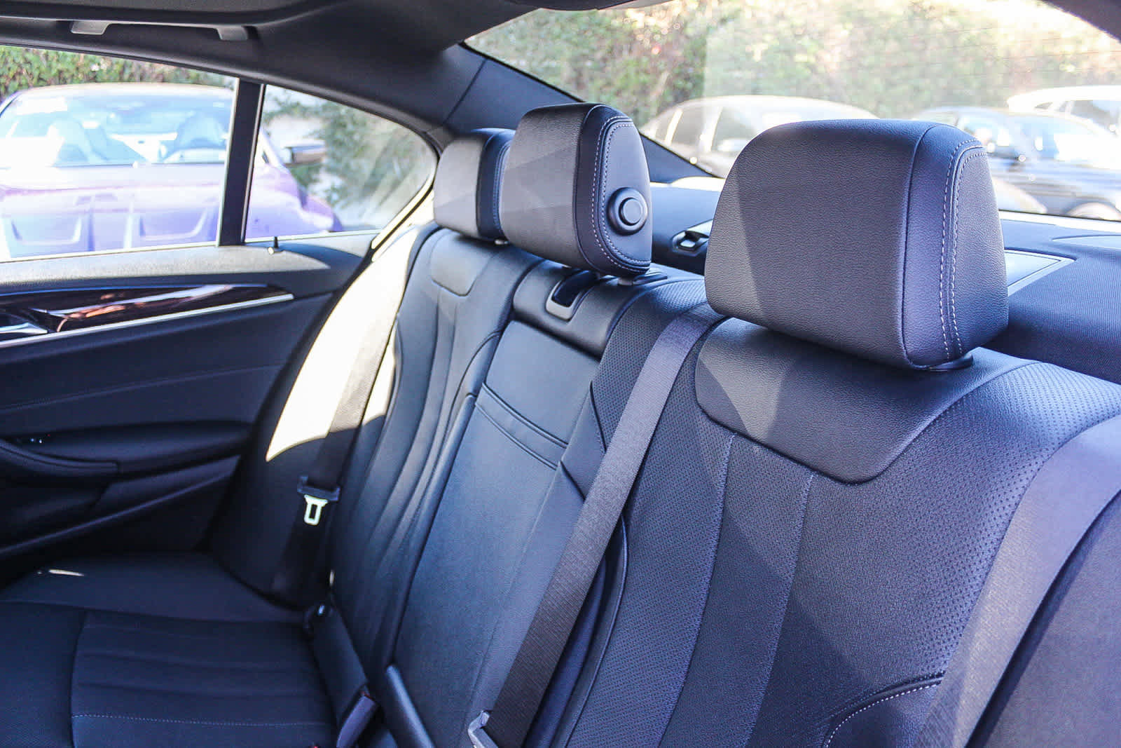 Certified 2023 BMW 530e w/ Convenience Package image 18