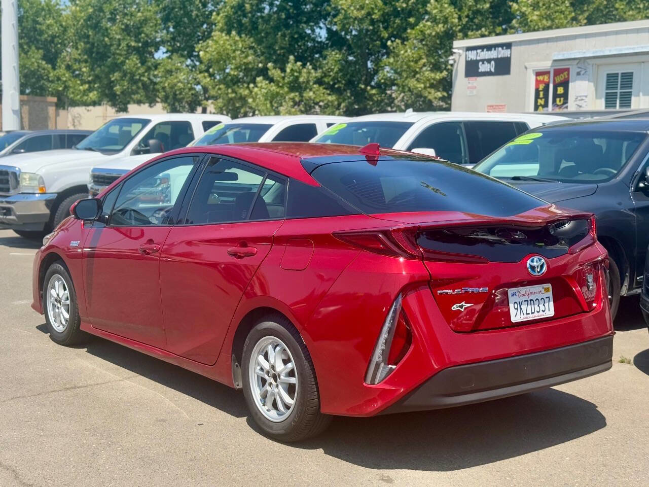 Used 2017 Toyota Prius Prime Premium image 5