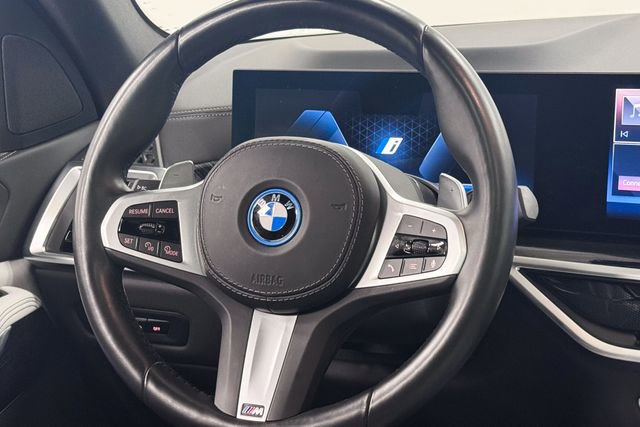 Used 2025 BMW X5 xDrive50e w/ M Sport Package image 26