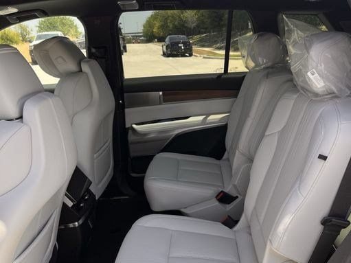 New 2027 Cadillac Vistiq Luxury AWD/4WD image 24