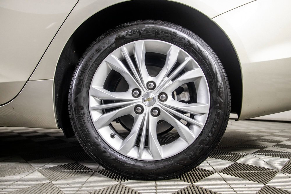 Used 2014 Chevrolet Impala LT w/ Convenience Package image 38