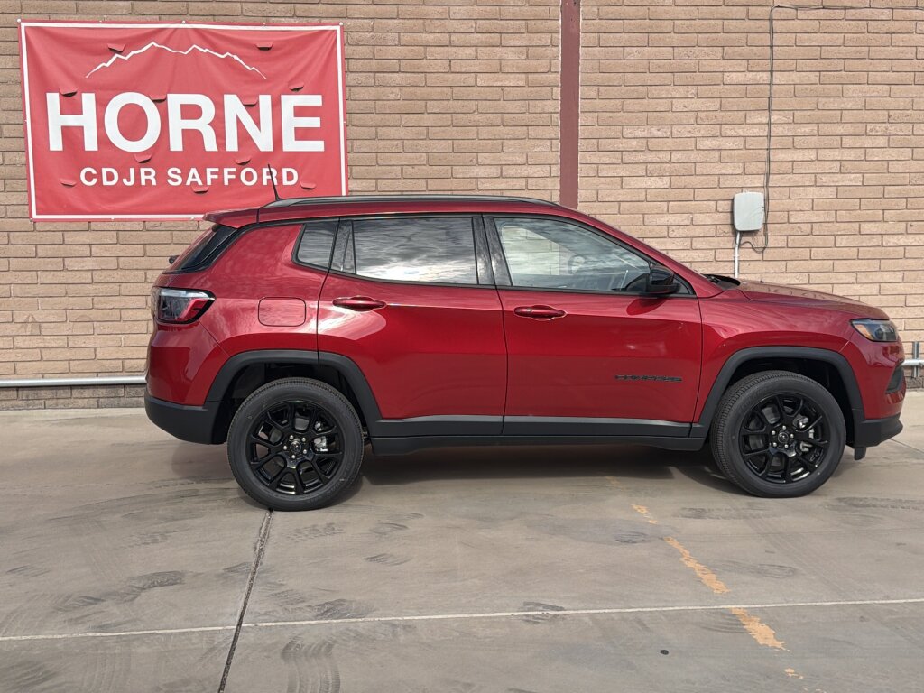 New 2026 Jeep Compass Latitude AWD/4WD image 4