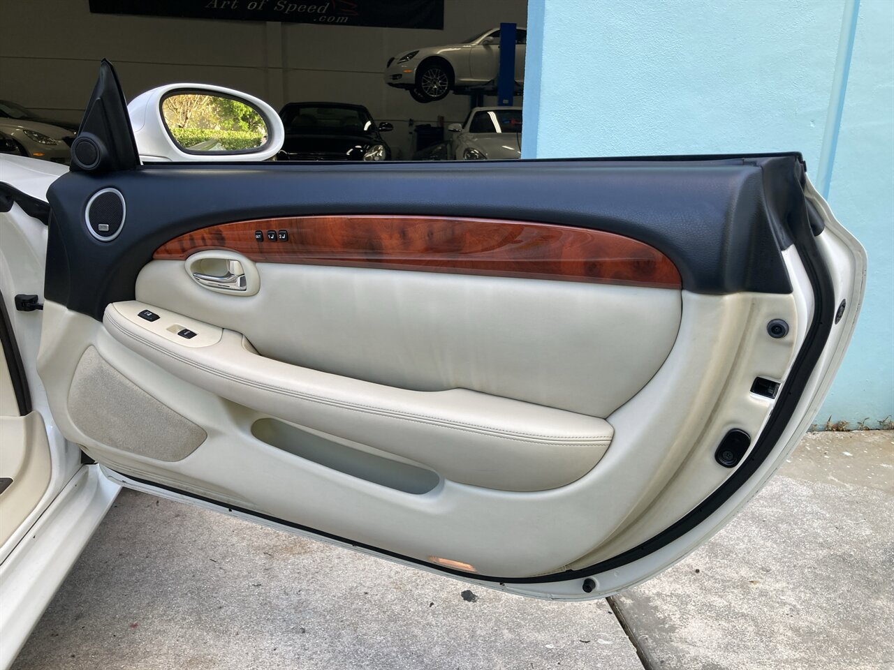 Used 2007 Lexus SC 430 Convertible RWD image 33