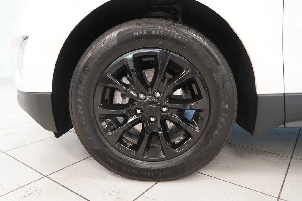 Used 2020 Chevrolet Equinox LT w/ Driver Convenience Package FWD image 17