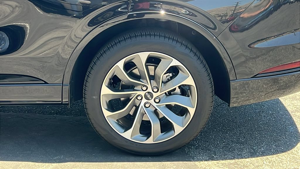 Certified 2023 Lincoln Aviator Grand Touring w/ Elements Package Plus AWD/4WD image 6