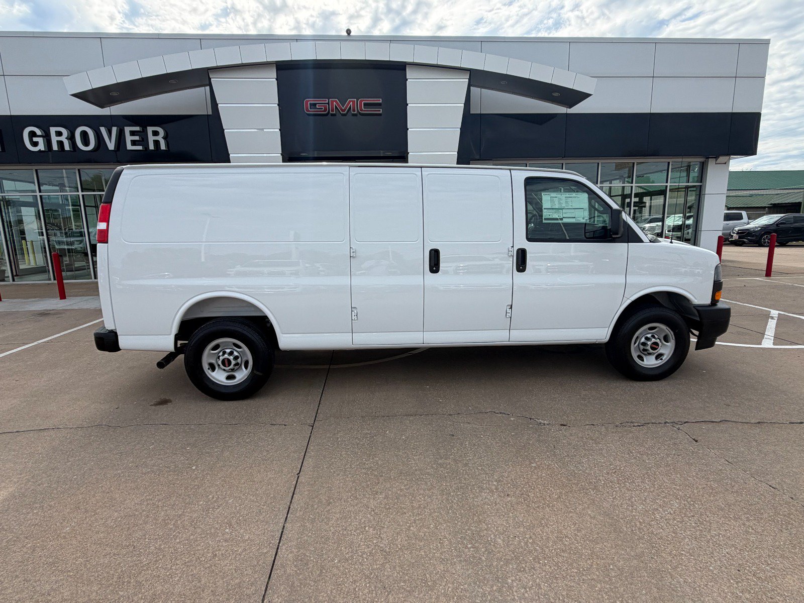 New 2026 GMC Savana 2500 Extended w/ Driver Convenience Package RWD image 19