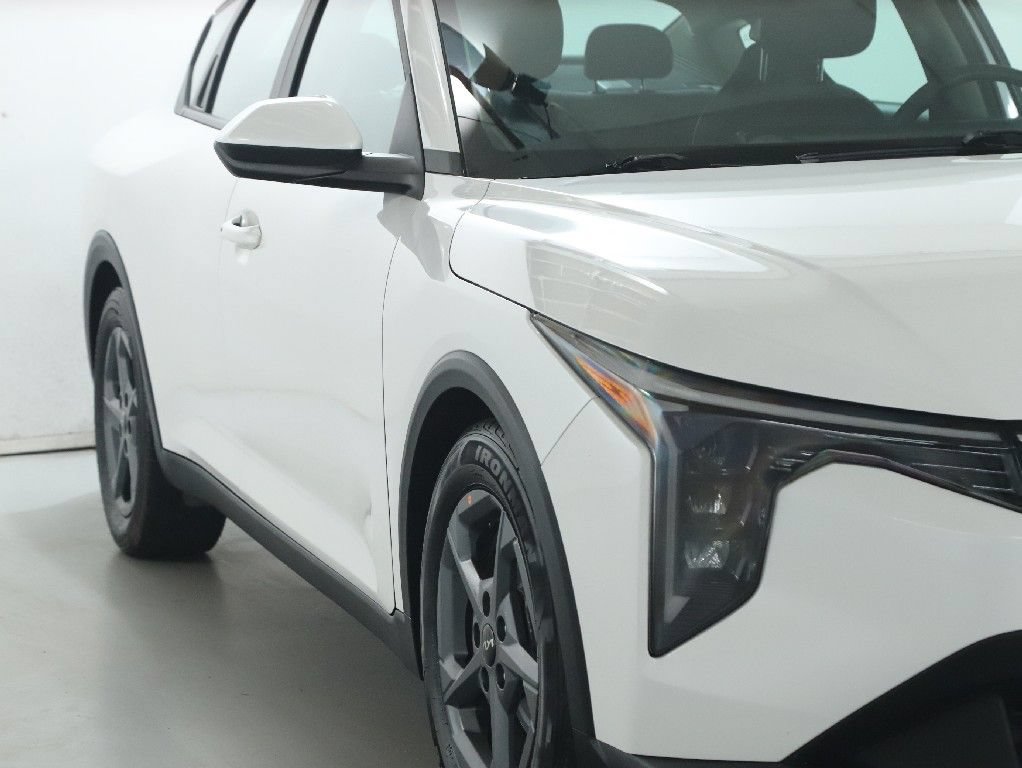 Used 2025 Kia K4 FWD image 8
