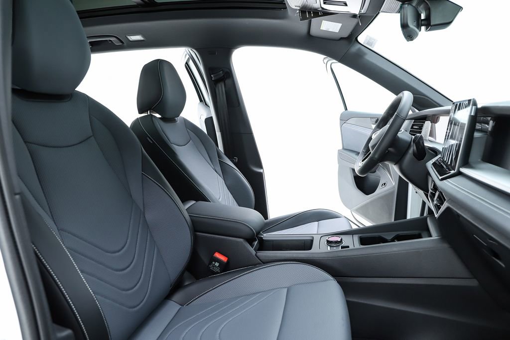 New 2026 Volkswagen Tiguan SE R-Line image 36