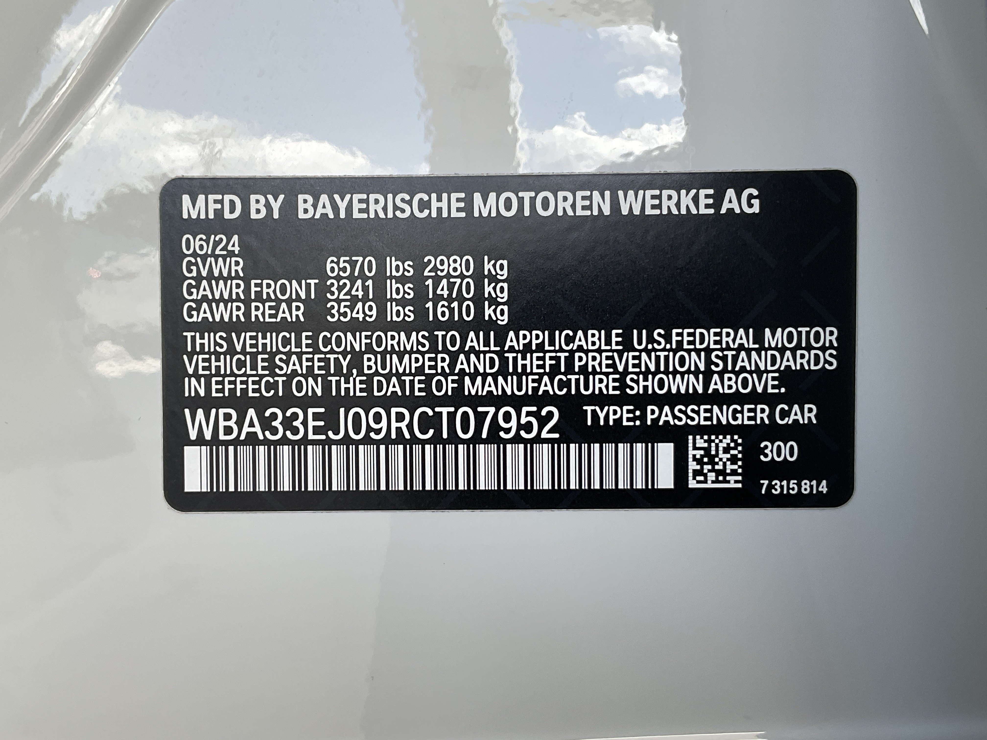 Certified 2024 BMW 760i xDrive w/ Premium Package 2 AWD/4WD image 34