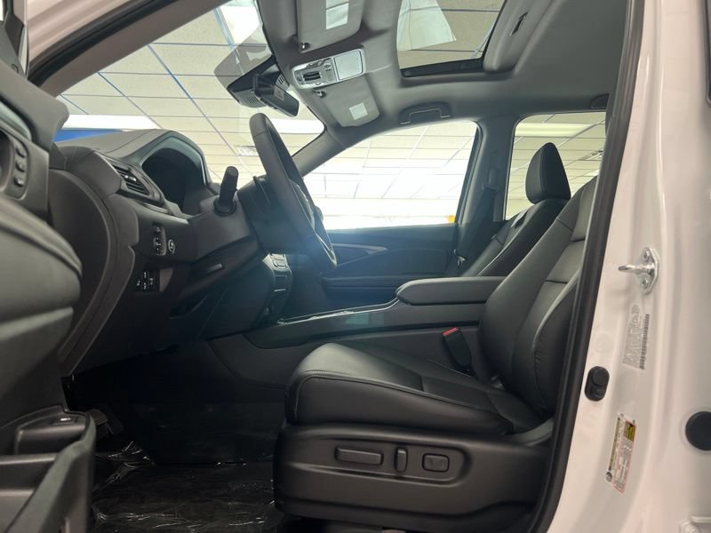 New 2026 Honda Ridgeline RTL image 16