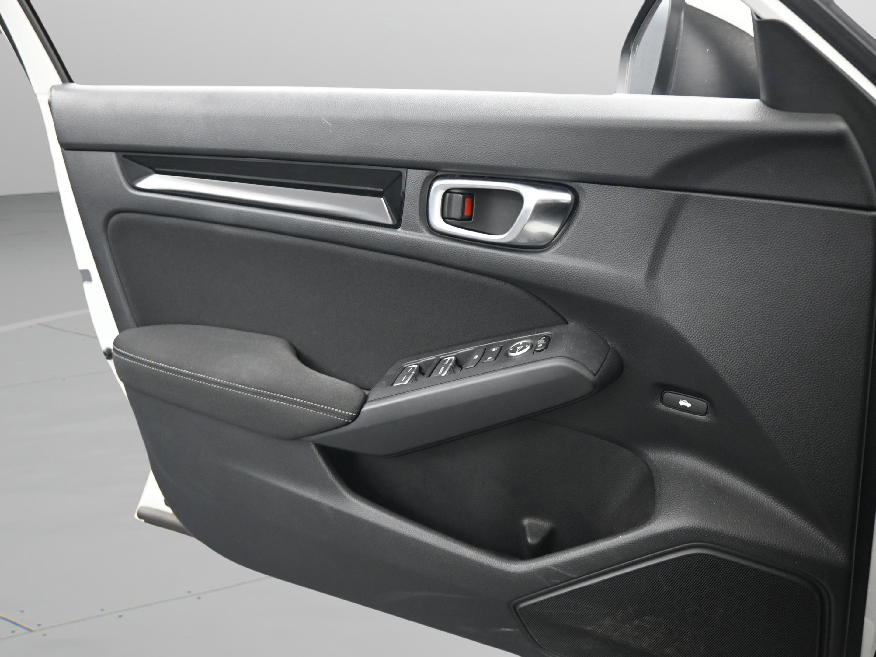 Used 2022 Honda Civic EX image 32