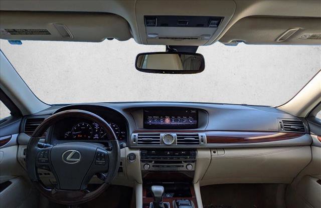 Used 2015 Lexus LS 460 w/ Comfort Package image 18