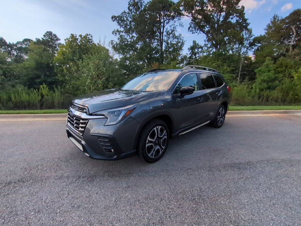 Used 2026 Subaru Ascent Limited w/ Popular Package #2 AWD/4WD image 3