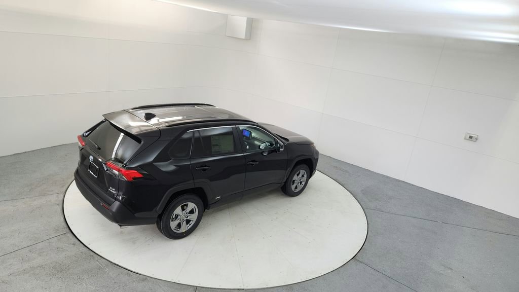 Used 2024 Toyota RAV4 XLE w/ Convenience Package AWD/4WD image 16