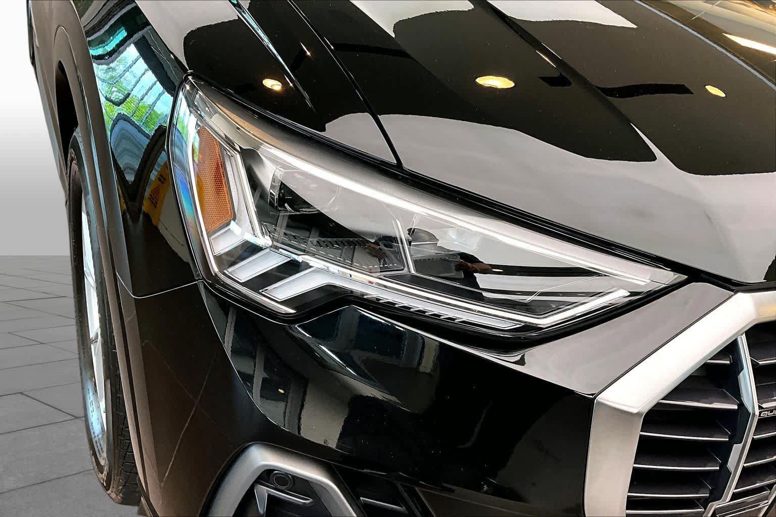 Certified 2025 Audi Q3 2.0T Premium w/ Convenience Package AWD/4WD image 27
