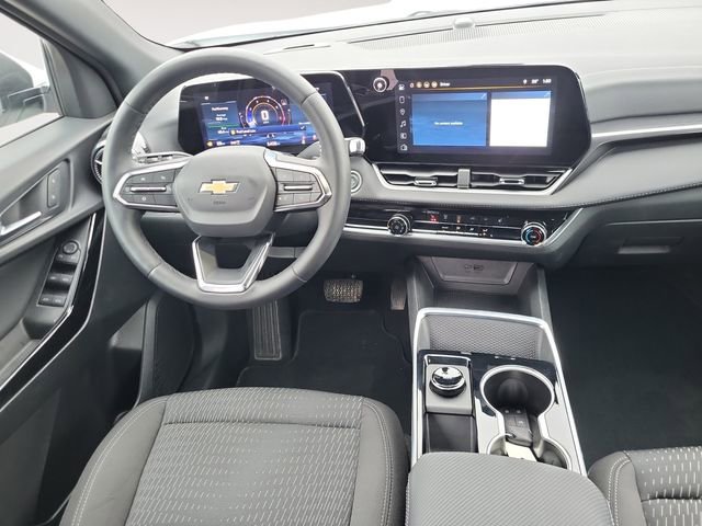 Used 2026 Chevrolet Equinox LT image 12