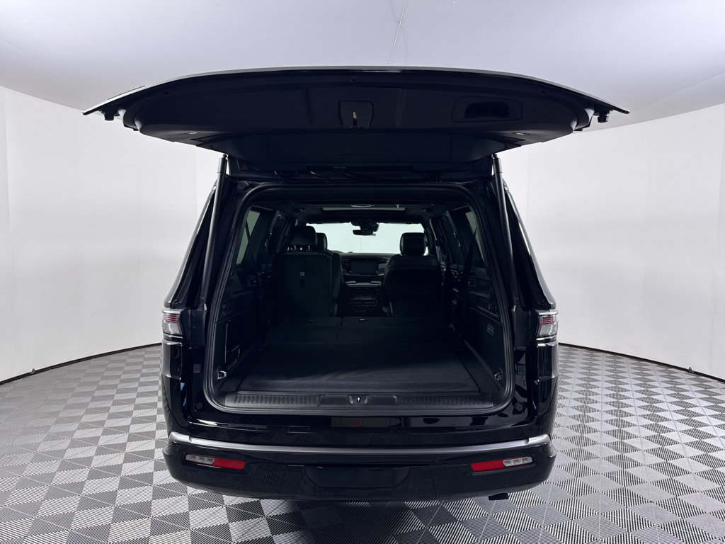 New 2026 Jeep Grand Wagoneer L Limited AWD/4WD image 12
