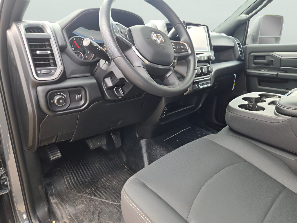 New 2026 RAM 5500 Tradesman AWD/4WD image 19