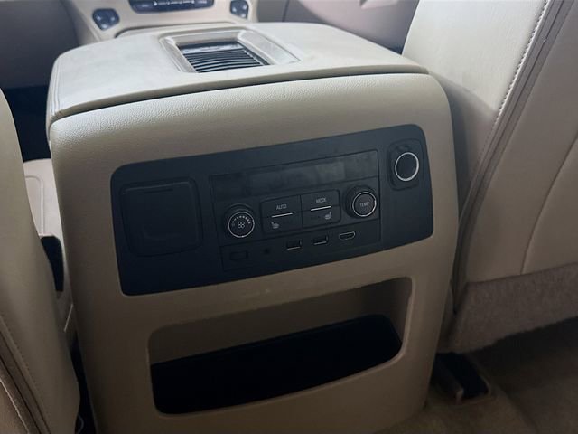 Used 2018 GMC Yukon Denali w/ Denali Ultimate Package image 25