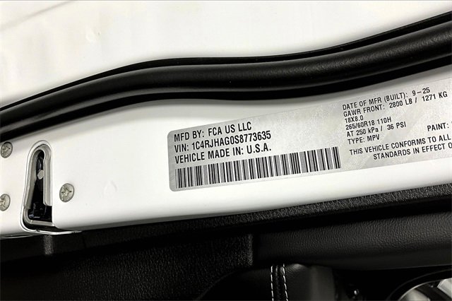 New 2025 Jeep Grand Cherokee Altitude image 14