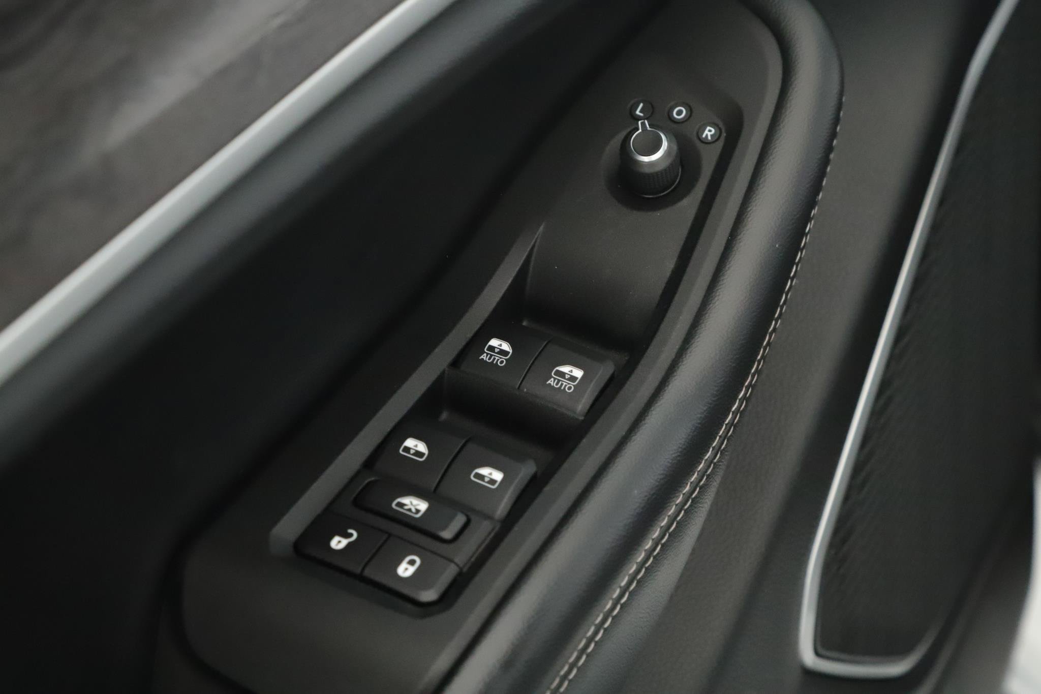 Certified 2022 Jeep Grand Cherokee L Limited AWD/4WD image 8
