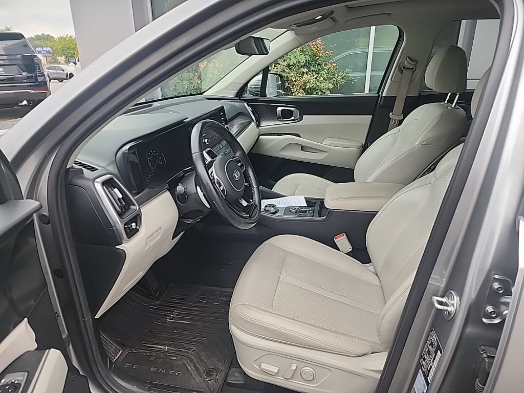 Used 2021 Kia Sorento EX FWD image 10