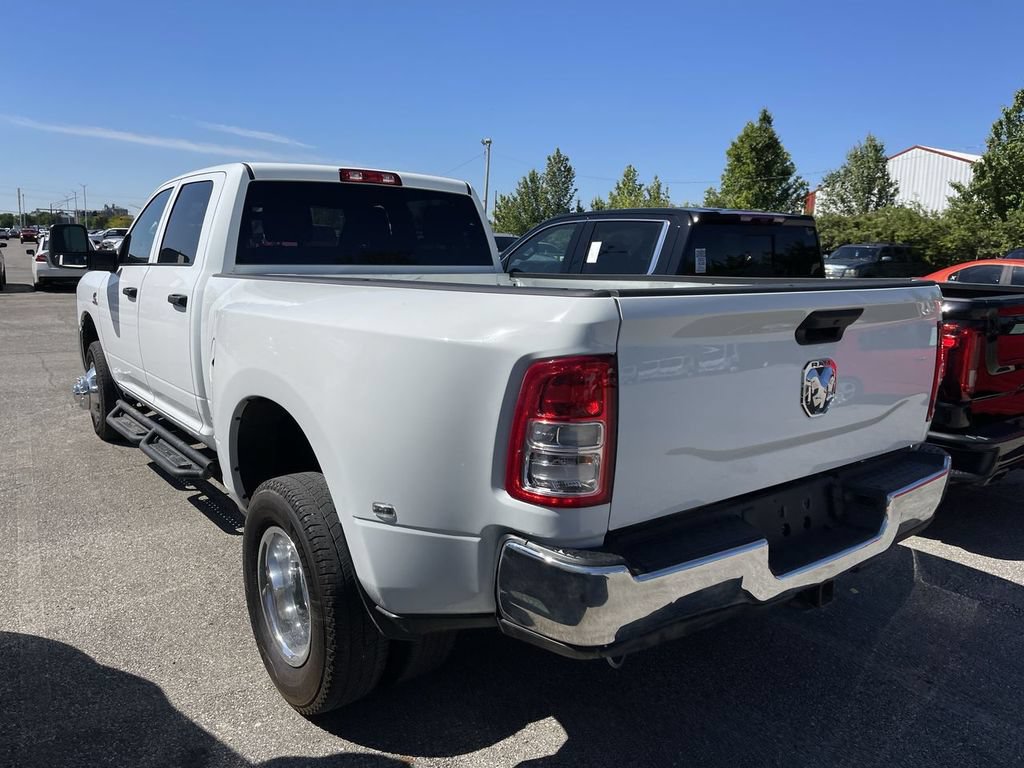 Used 2024 RAM 3500 Tradesman w/ Chrome Appearance Group AWD/4WD image 10