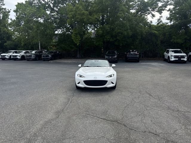 Used 2024 MAZDA MX-5 Miata Grand Touring RWD image 2