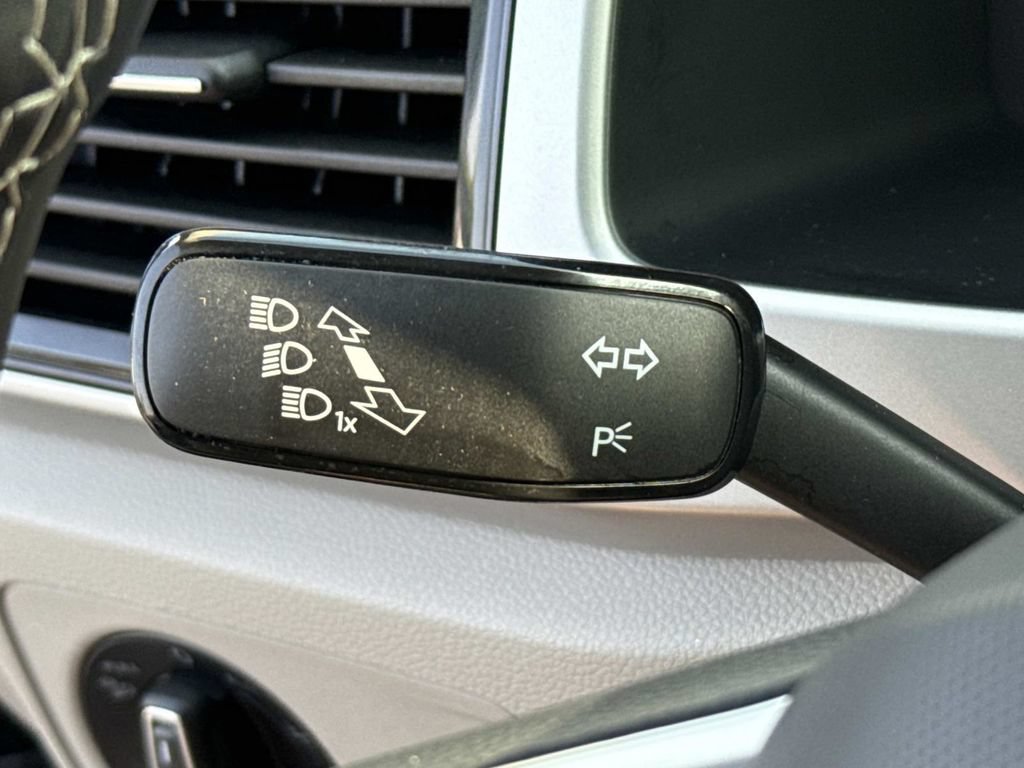 Used 2023 Volkswagen Atlas SE w/ Panoramic Sunroof Package AWD/4WD image 23