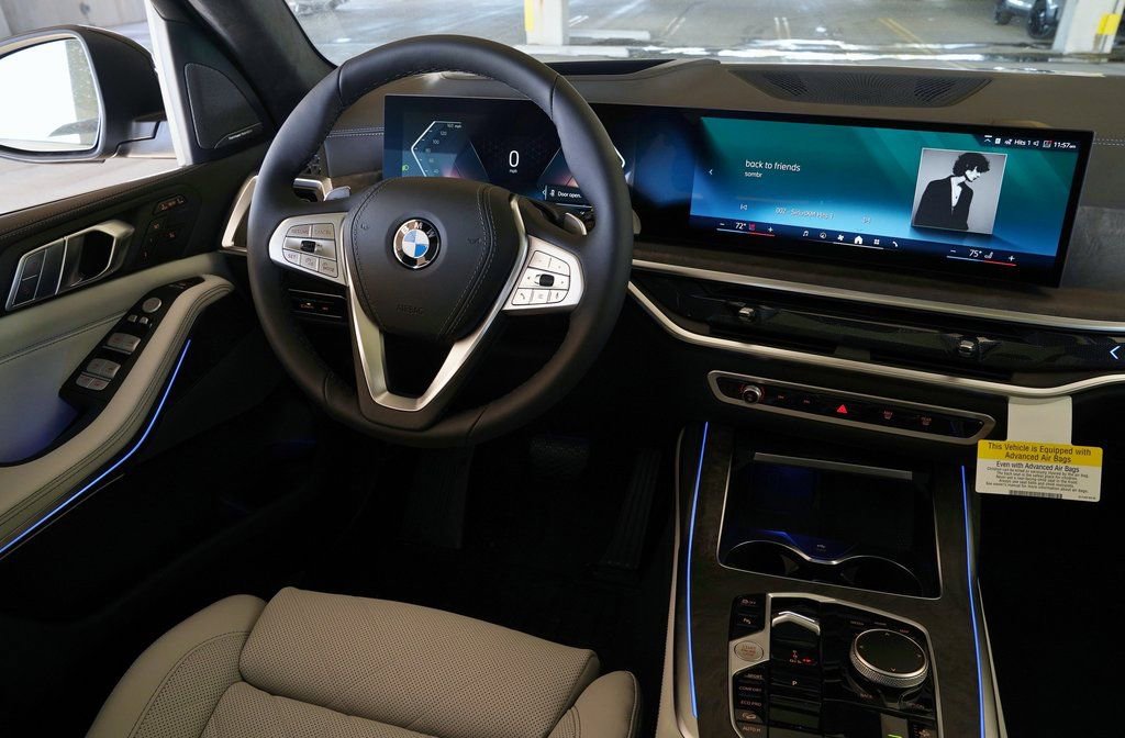 Used 2026 BMW X7 xDrive40i w/ Premium Package AWD/4WD image 14