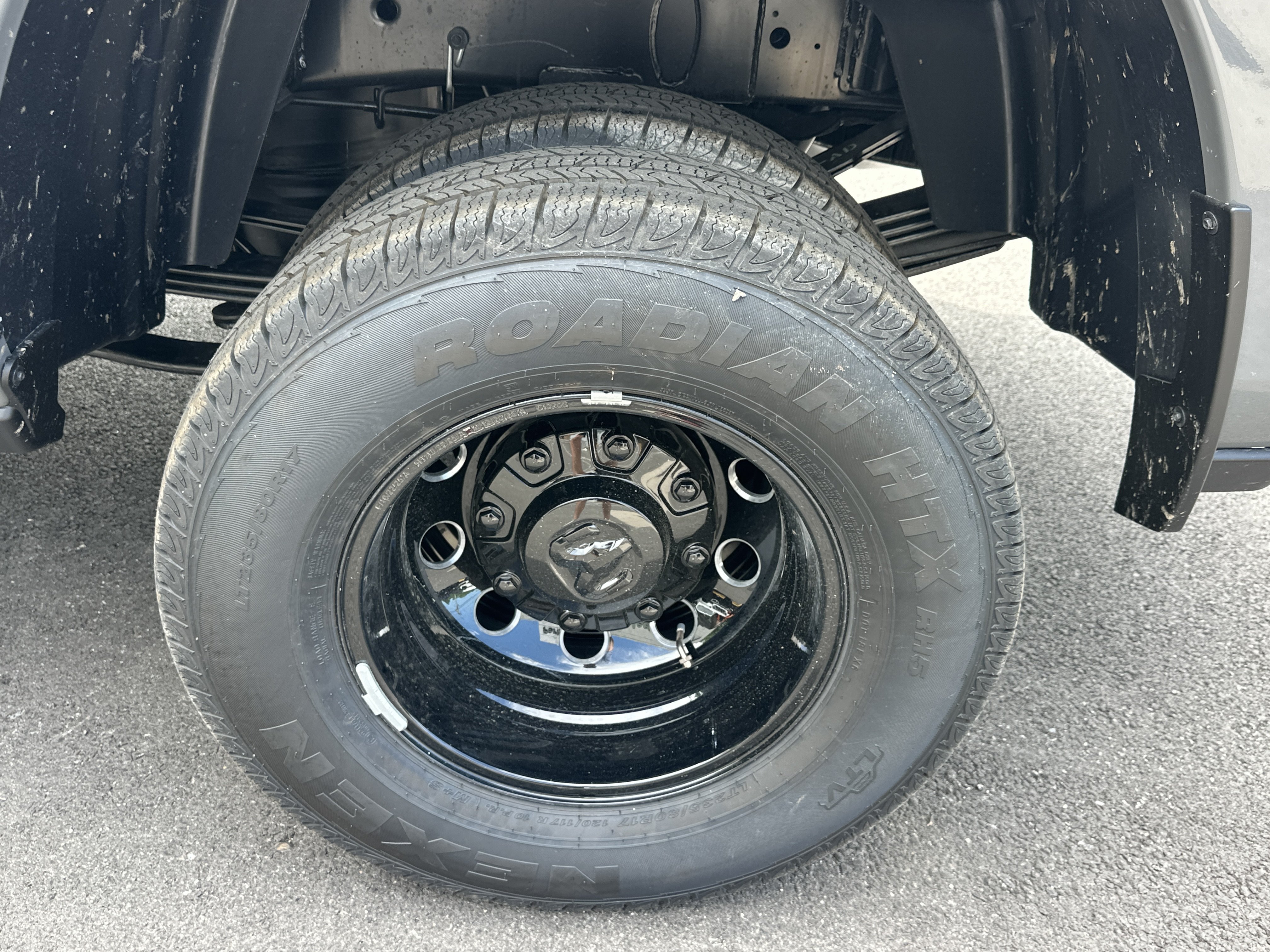 New 2026 RAM 3500 Big Horn AWD/4WD image 36