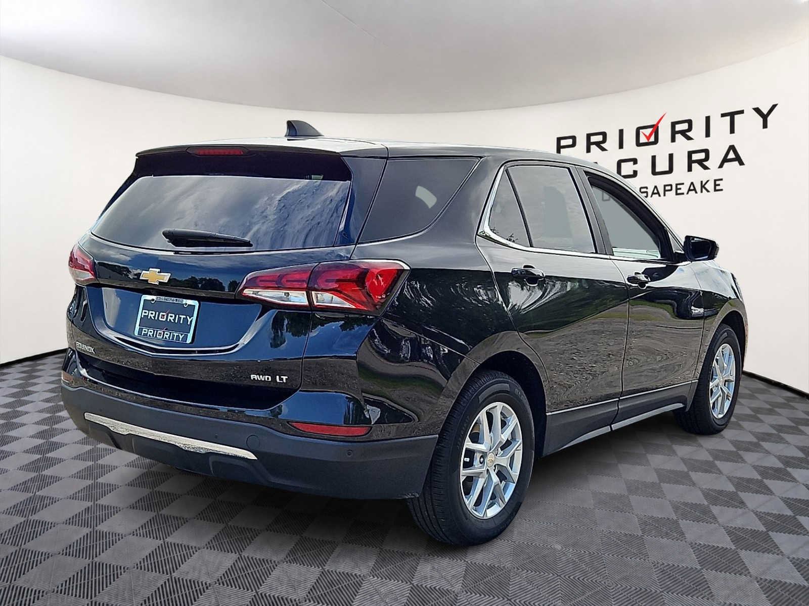 Used 2024 Chevrolet Equinox LT AWD/4WD image 4