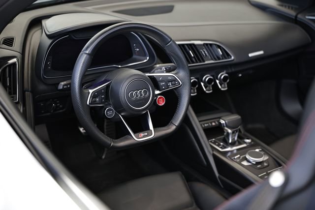Used 2020 Audi R8 V10 w/ Carbon Exterior Package AWD/4WD image 16