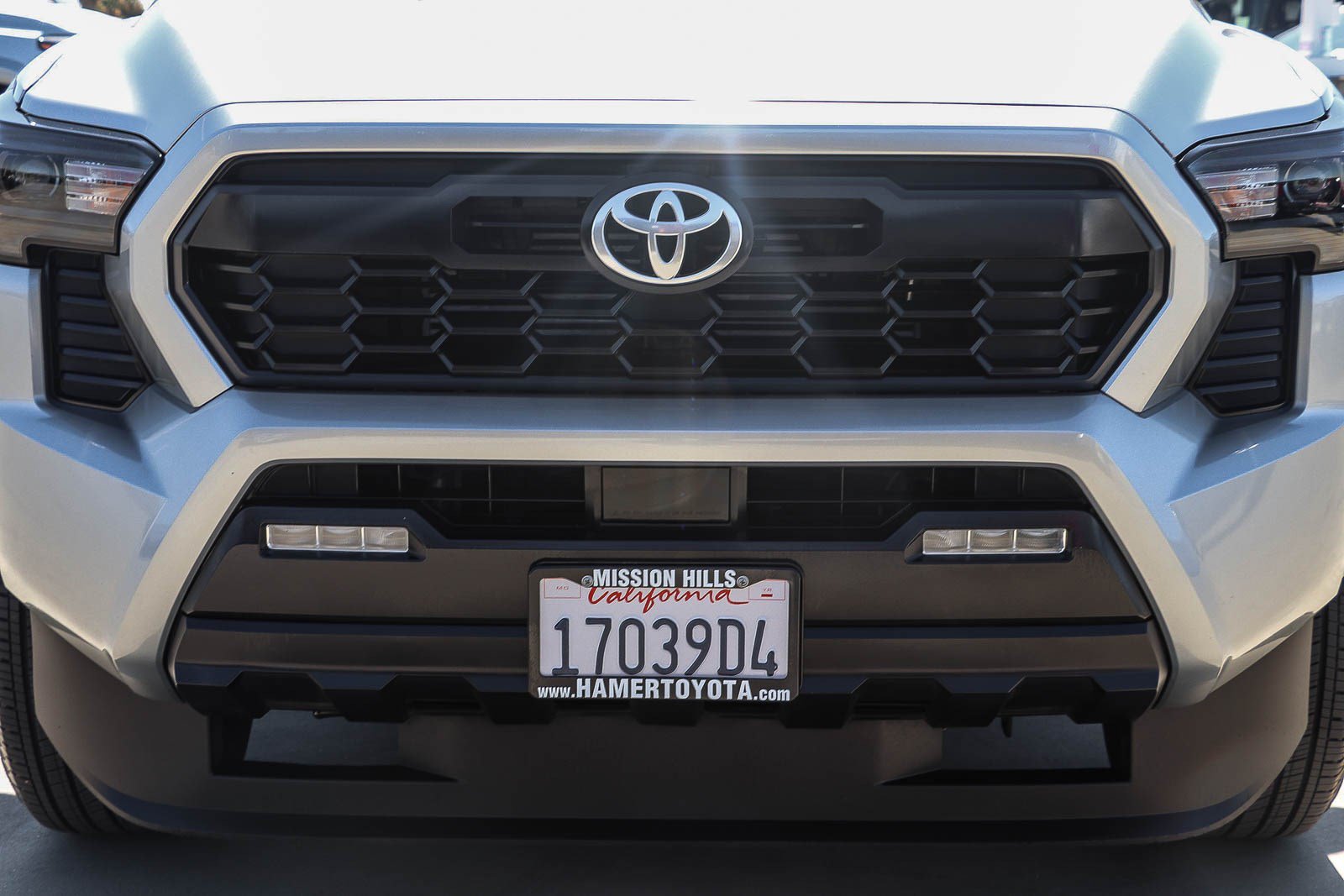 Certified 2025 Toyota Tacoma TRD Sport AWD/4WD image 11