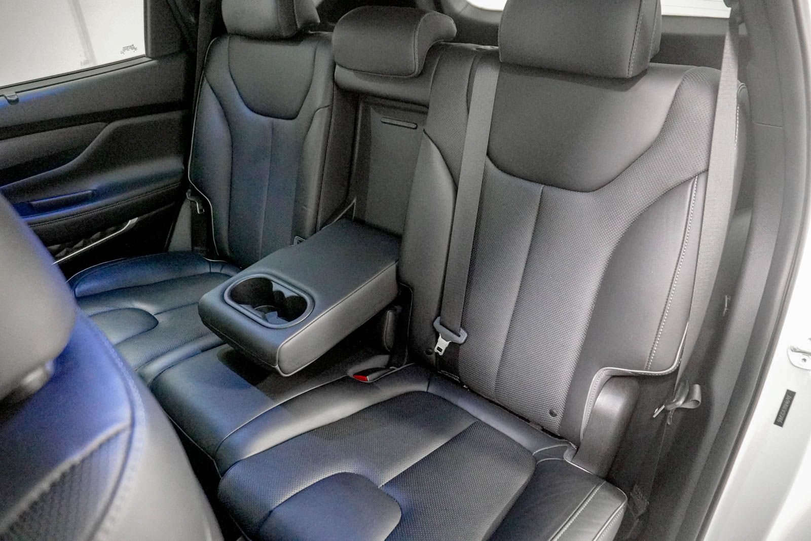 Used 2022 Hyundai Santa Fe SEL w/ Convenience + Premium Package AWD/4WD image 34