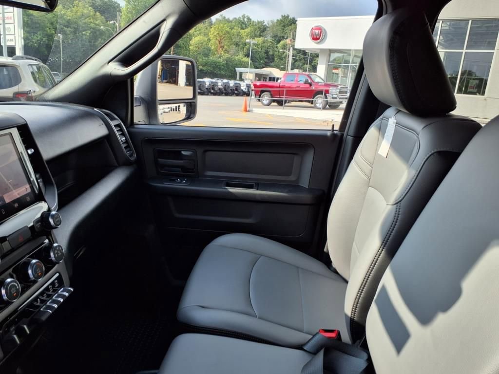 New 2026 RAM 2500 Tradesman w/ Chrome Appearance Group image 16