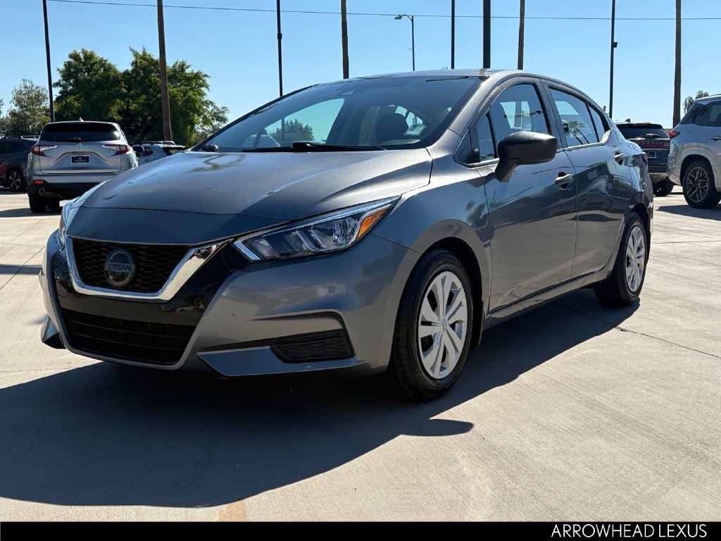 Used 2020 Nissan Versa S FWD image 2