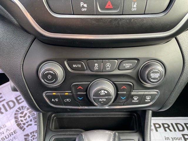 Used 2022 Jeep Cherokee Latitude Lux FWD image 14