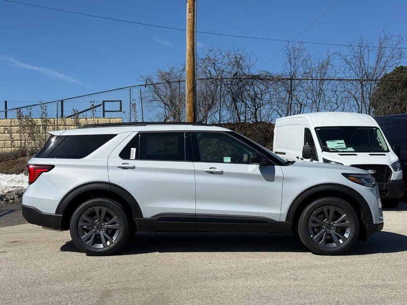 New 2026 Ford Explorer Active image 2