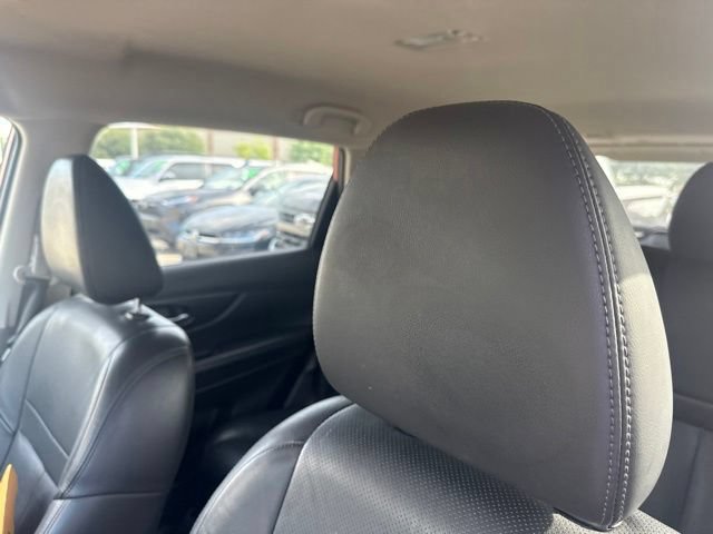 Used 2015 Nissan Rogue SL AWD/4WD image 8