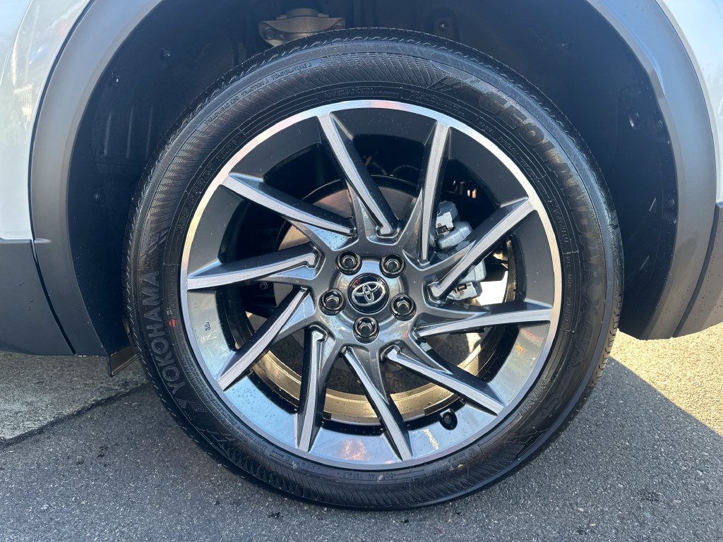 New 2026 Toyota C-HR AWD/4WD image 27