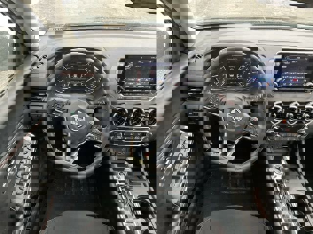 Used 2025 Nissan Sentra SR image 17