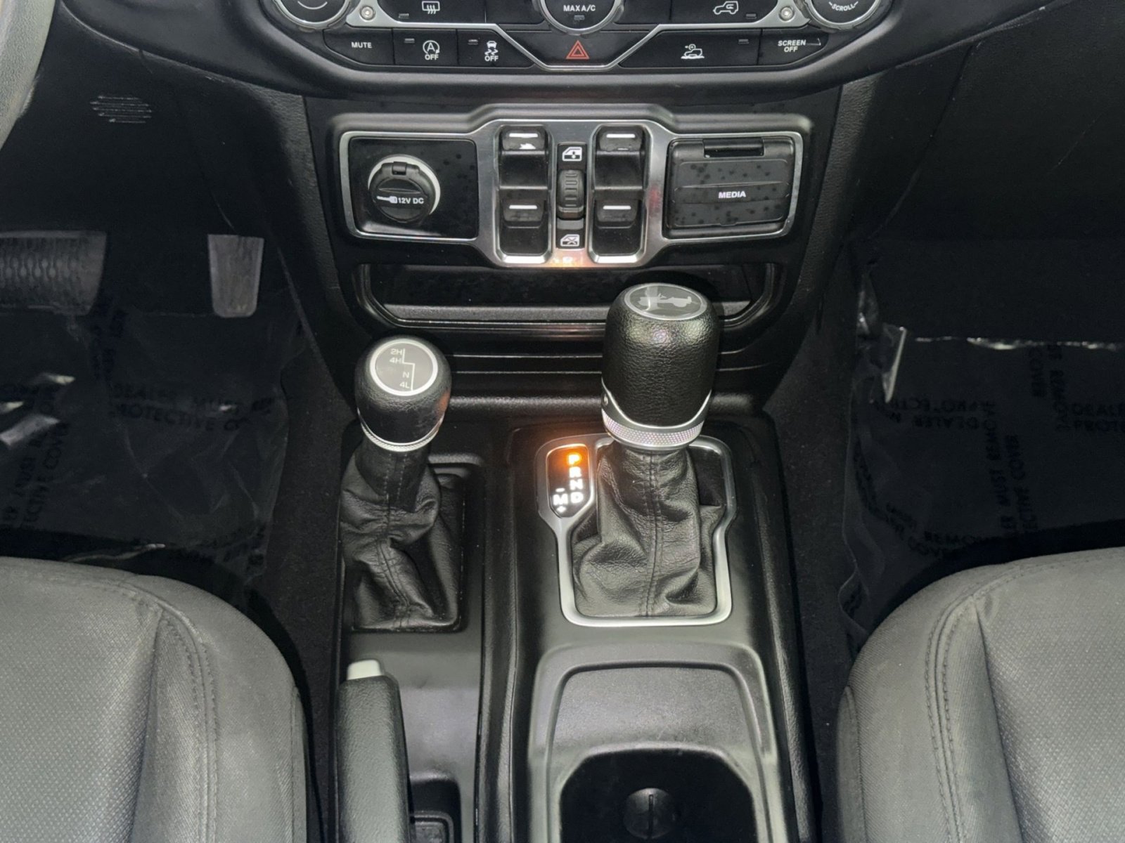 Used 2023 Jeep Wrangler Sport S image 21