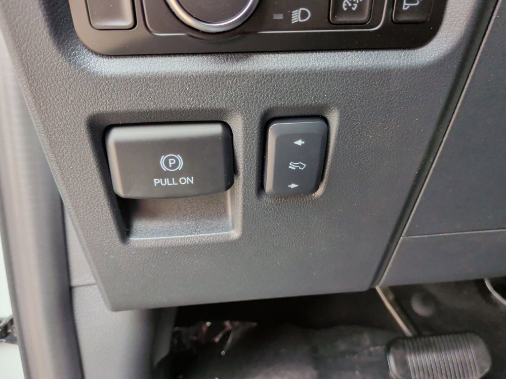 New 2026 Ford F150 Lariat w/ Equipment Group 502A High image 17