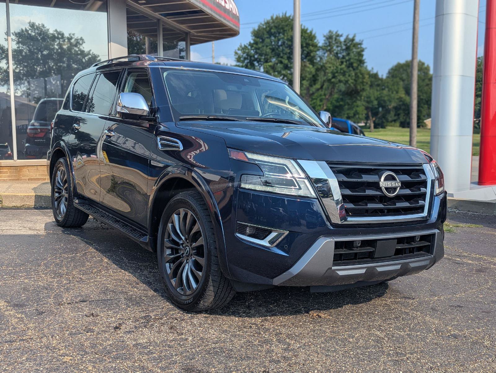 Used 2023 Nissan Armada Platinum w/ Captain's Chairs Package AWD/4WD image 1