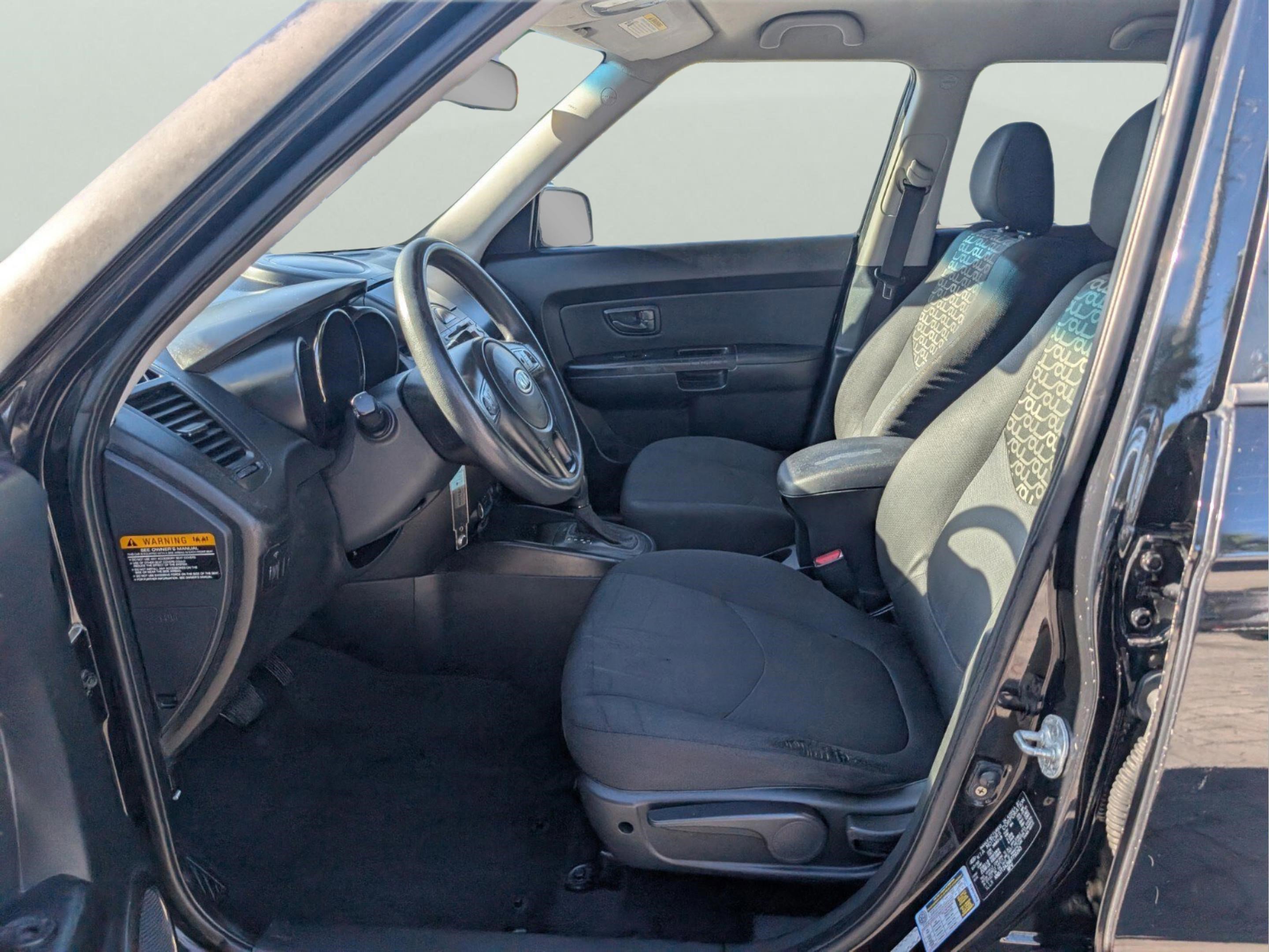 Used 2011 Kia Soul + image 24