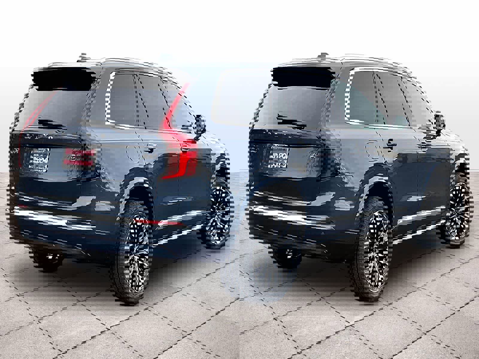 New 2026 Volvo XC90 B6 Plus w/ Protection Package Premier image 4