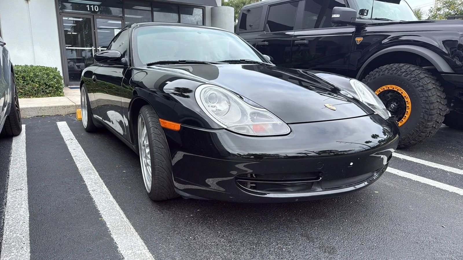 Used 1999 Porsche 911 Carrera 4 AWD/4WD image 2