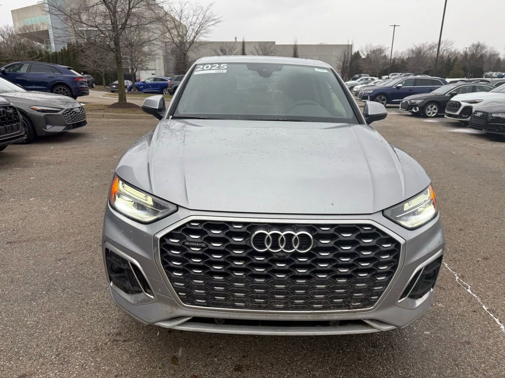 Certified 2025 Audi Q5 2.0T Premium Plus w/ Premium Plus Package image 2