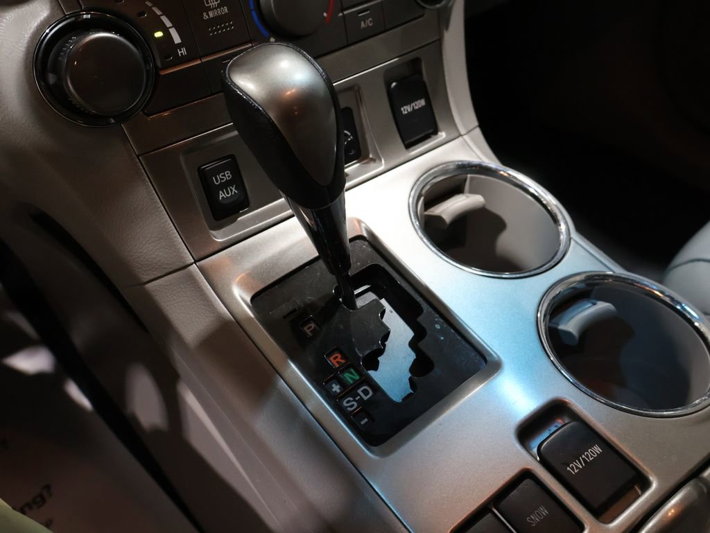 Used 2012 Toyota Highlander 4WD image 27